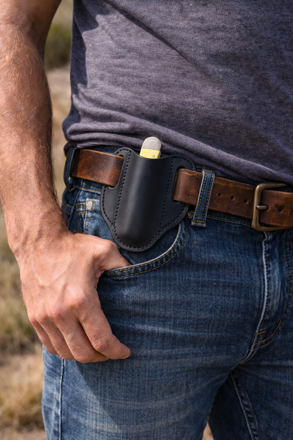 Black Leather Pancake Pocketknife Sheath
